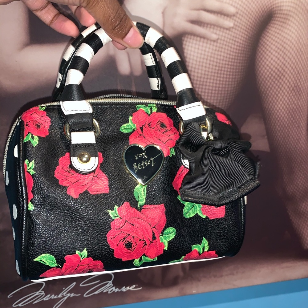 Betsy Johnson mini purse - Picture 1 of 2